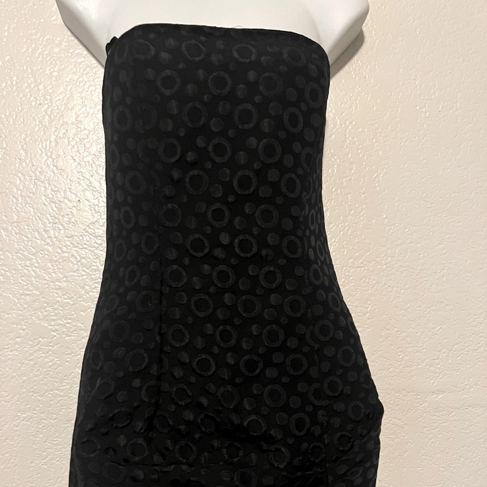 BCBG Maxazria size 8 mini Dress super cute black mini dress